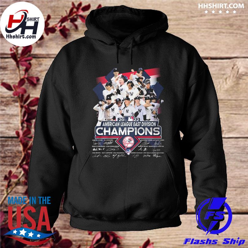 Official 2022 American league east Division champions new york yankees  signatures T-shirt, hoodie, sweater, long sleeve and tank top