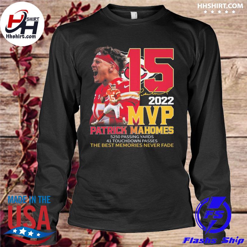 Kansas City Chiefs Patrick Mahomes Throwing Touchdowns Long sleeve shirt