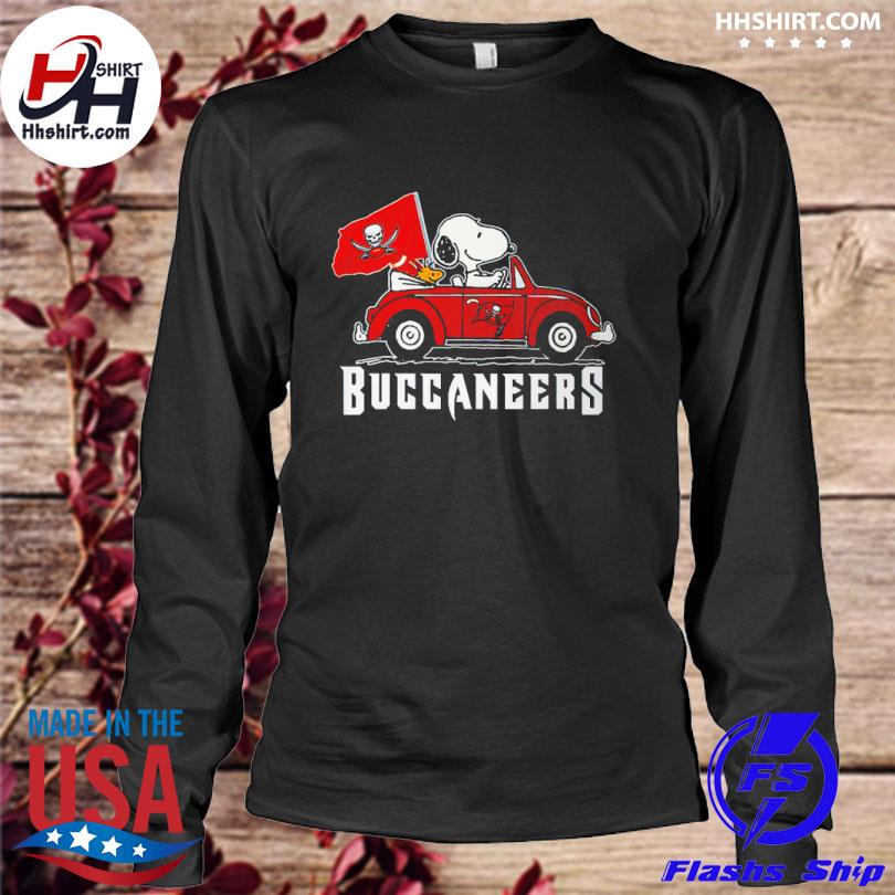 Tampa Bay Buccaneers Snoopy dog drives Volkswagen car shirt, hoodie, sweater  and v-neck t-shirt